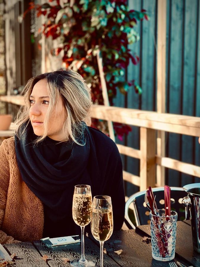Surfviken Glamping And B&B ستينانغسوند المظهر الخارجي الصورة